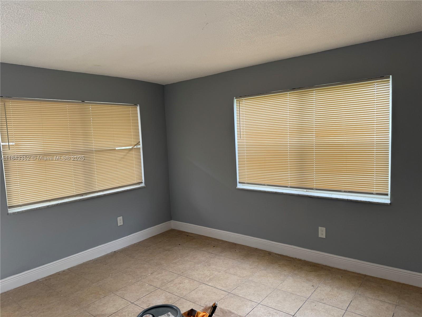 Ver detalles / 1967 sq. ft. $ 2025-07-21 0 foto