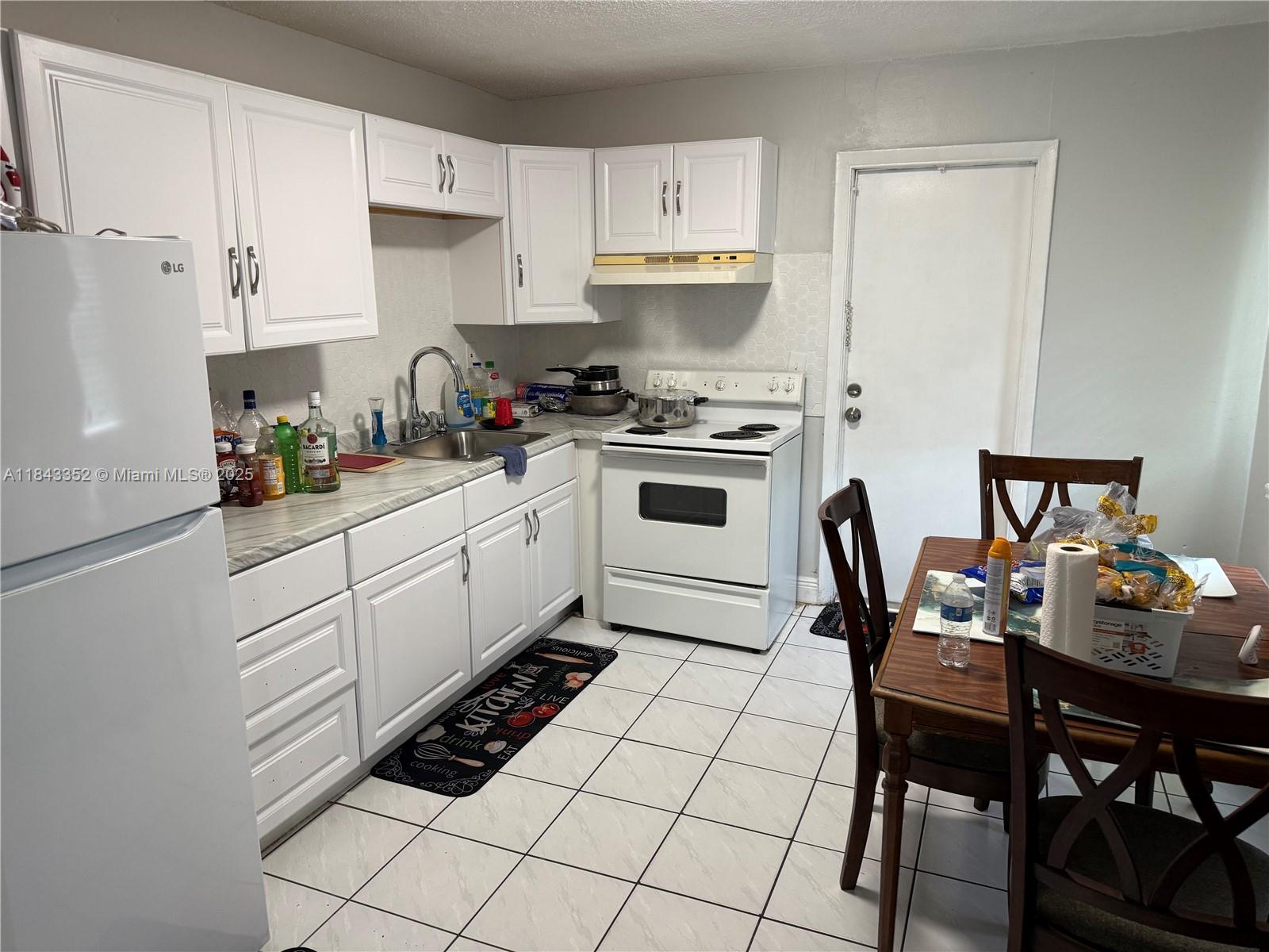 Ver detalles / 1967 sq. ft. $ 2025-07-21 0 foto