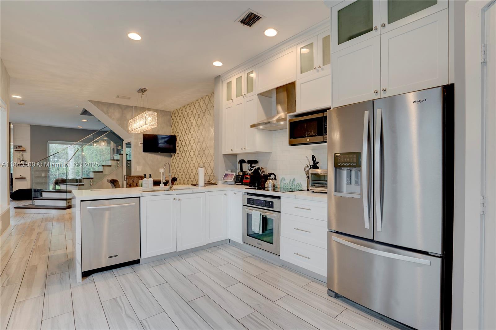 Photo of 1364 Harbor Vw W (1364), Hollywood, Florida, 33019 -