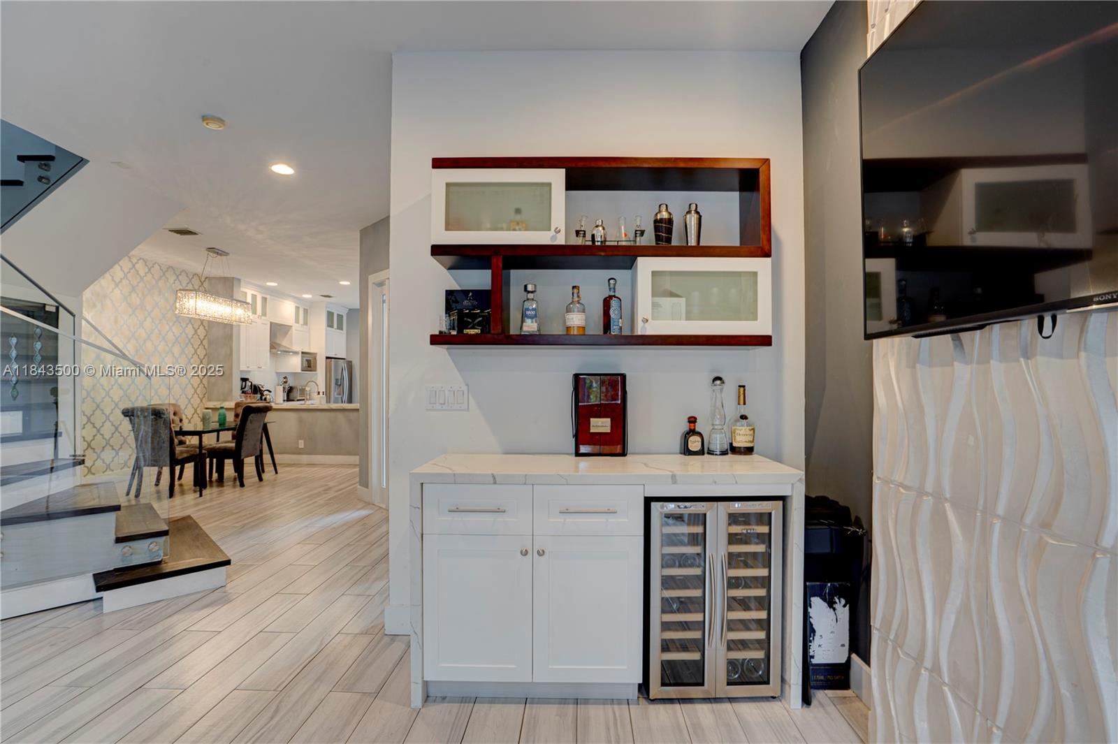 Photo of 1364 Harbor Vw W (1364), Hollywood, Florida, 33019 -