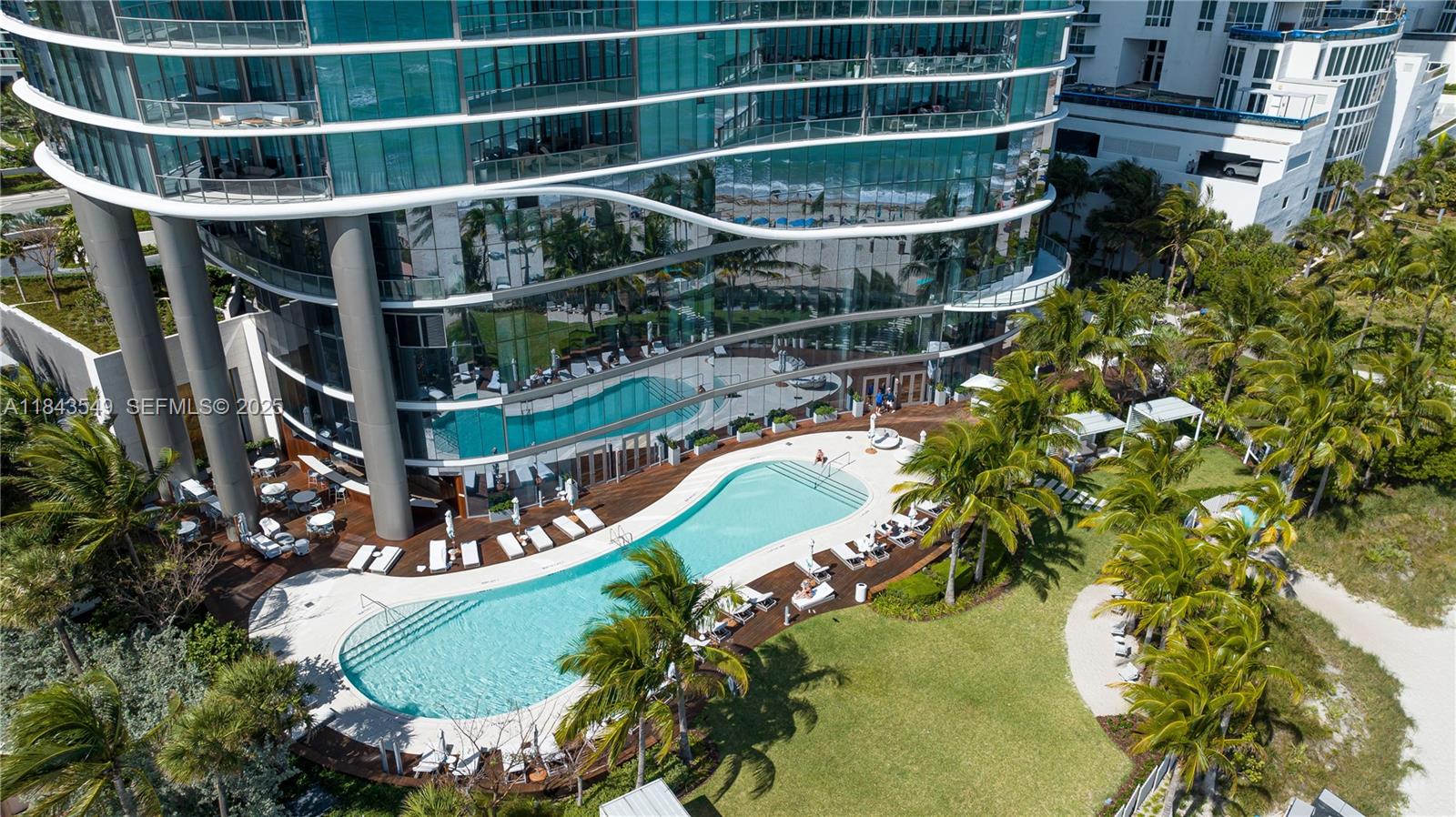 See details 1004 2 / 3 1571 sq. ft. $ 2025-12-02 0 Photo