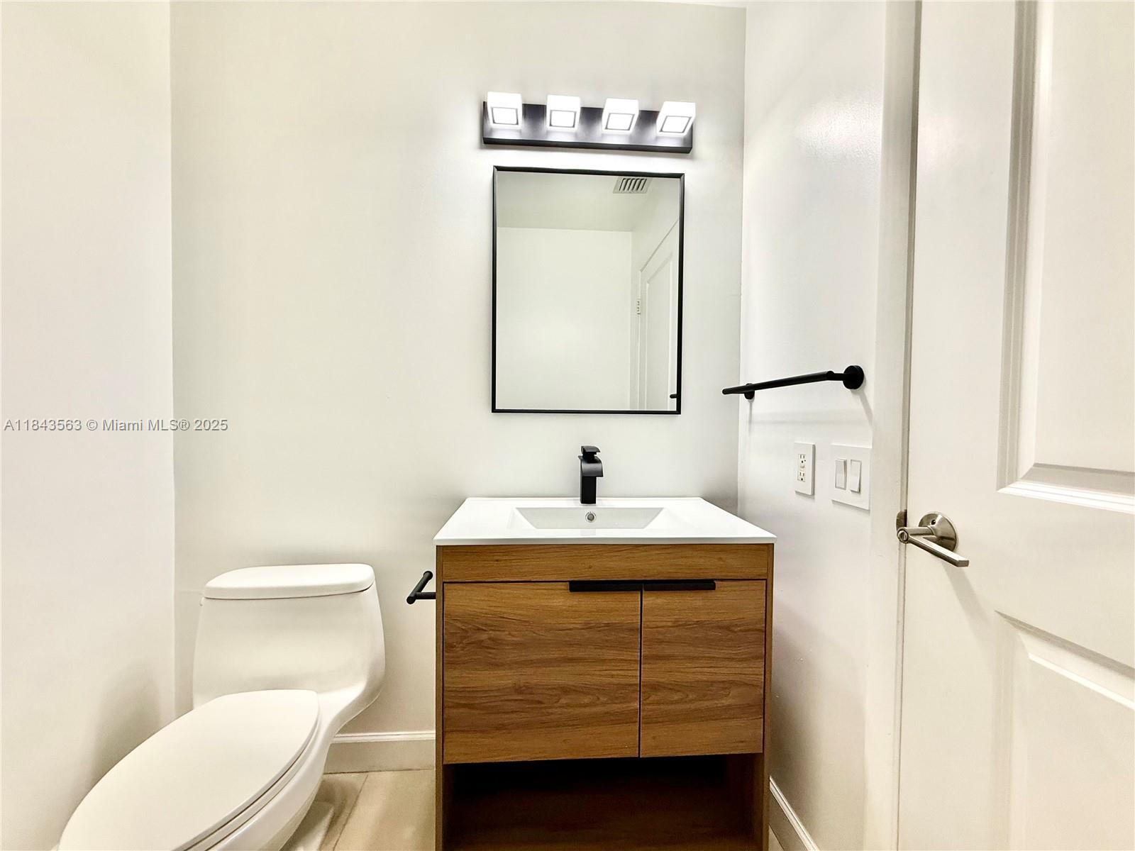 Photo of 1945 Ocean Dr  #710, Hallandale Beach, Florida, 33009 - 