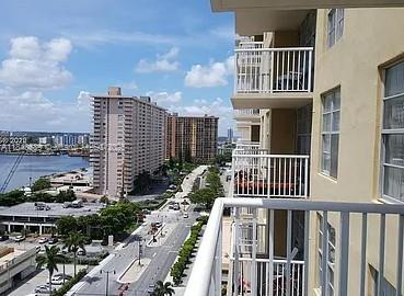 See details 1611 1 / 2 1104 sq. ft. $ 2025-07-19 0 Photo