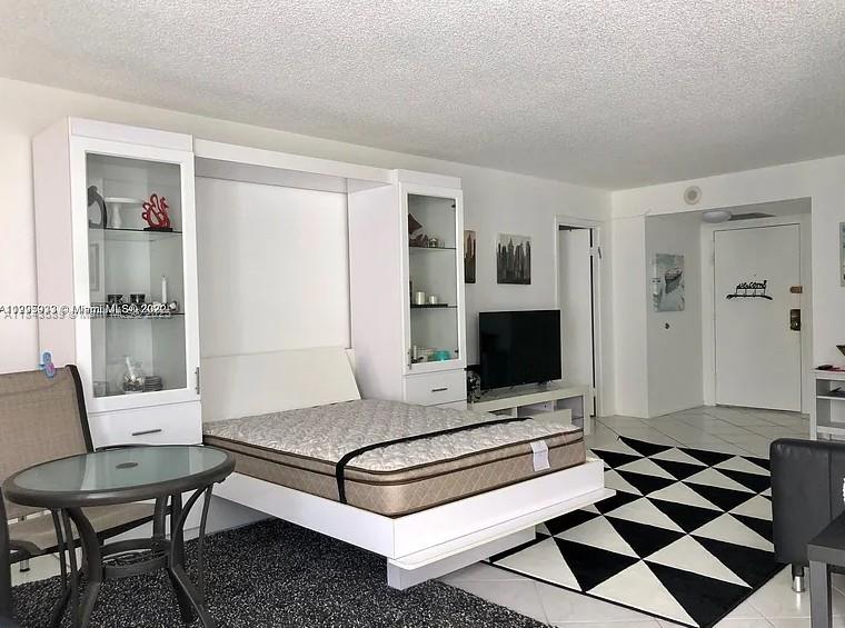 See details 1611 1 / 2 1104 sq. ft. $ 2025-07-19 0 Photo