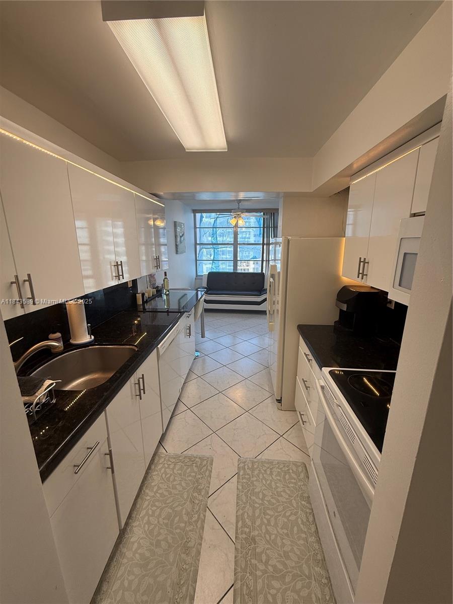 See details 1611 1 / 2 1104 sq. ft. $ 2025-07-19 0 Photo
