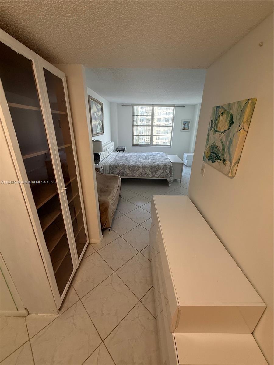 See details 1611 1 / 2 1104 sq. ft. $ 2025-07-19 0 Photo