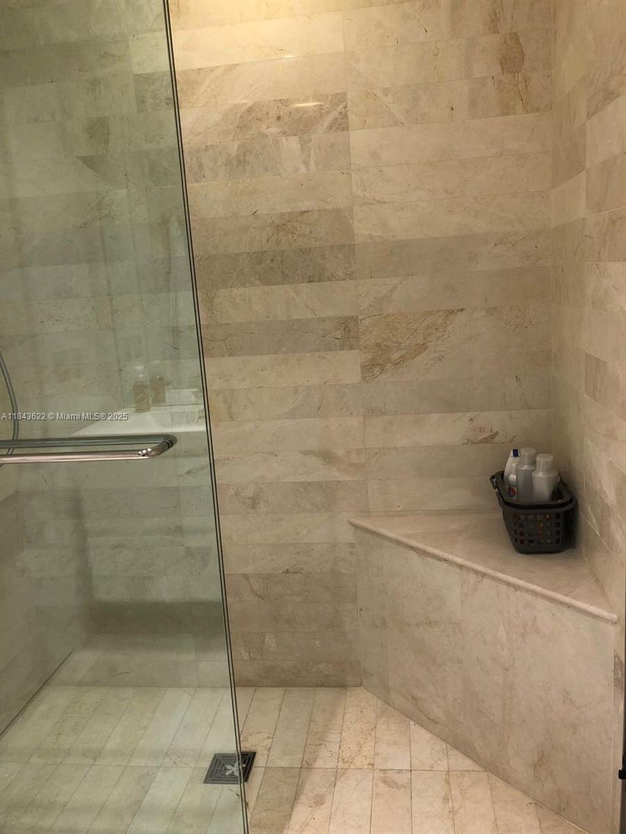 Photo of 17111 Biscayne Blvd #808, North Miami Beach, Florida, 33160 -