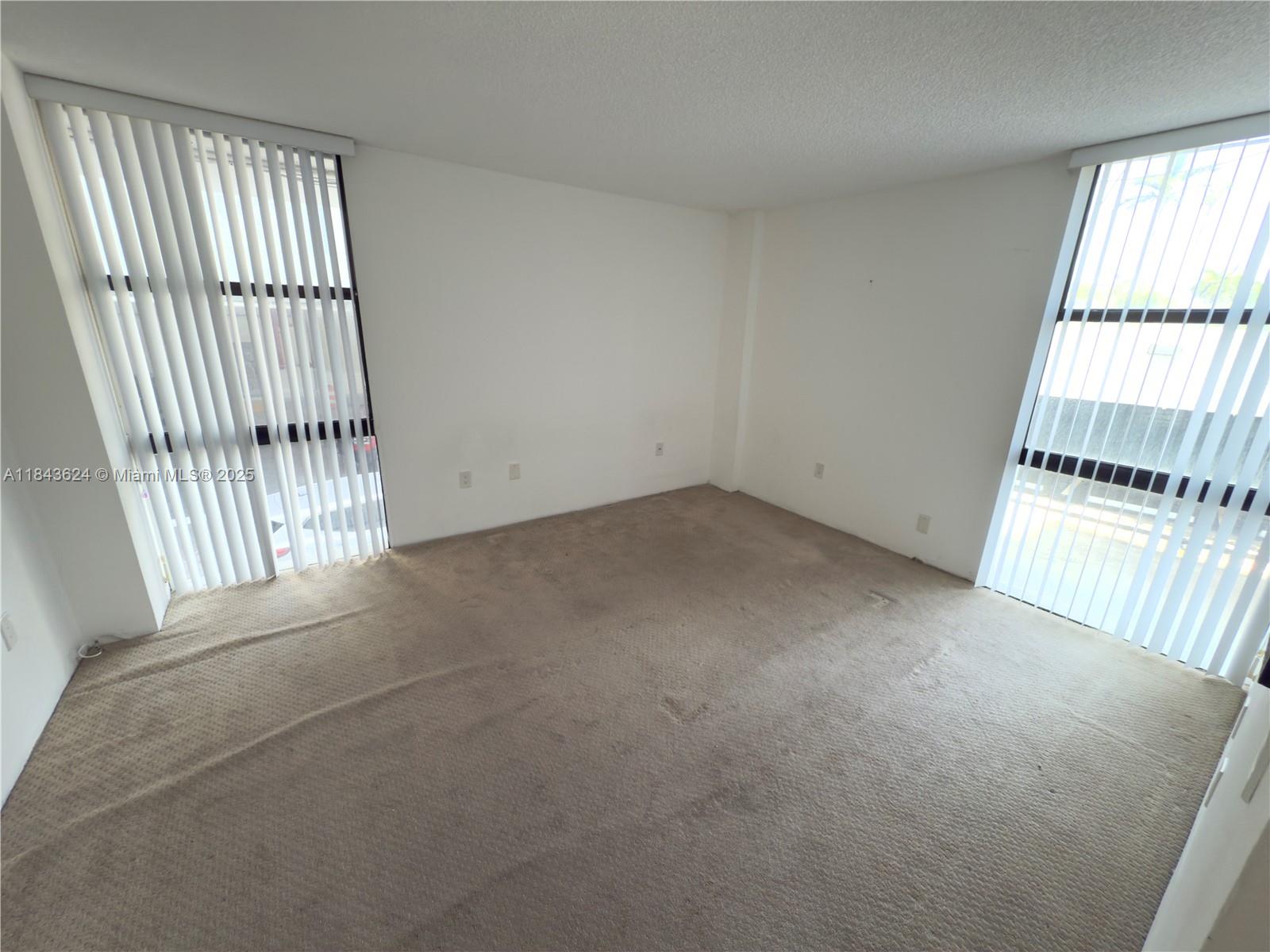 Photo of 3675 Country Club Dr  #109, Aventura, Florida, 33180 - 