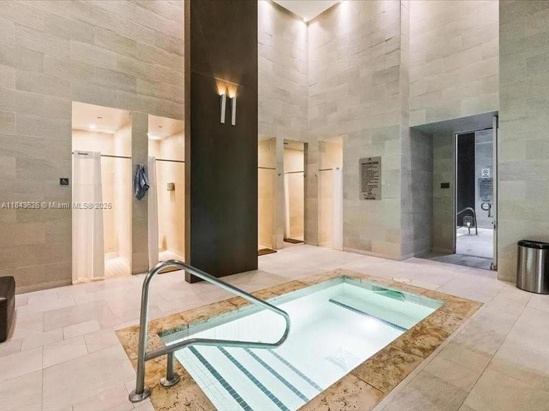 See details 3707 3 / 3 1571 sq. ft. $ 2025-07-19 0 Photo