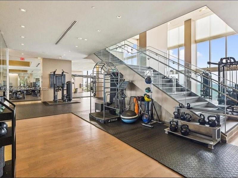 See details 3707 3 / 3 1571 sq. ft. $ 2025-07-19 0 Photo