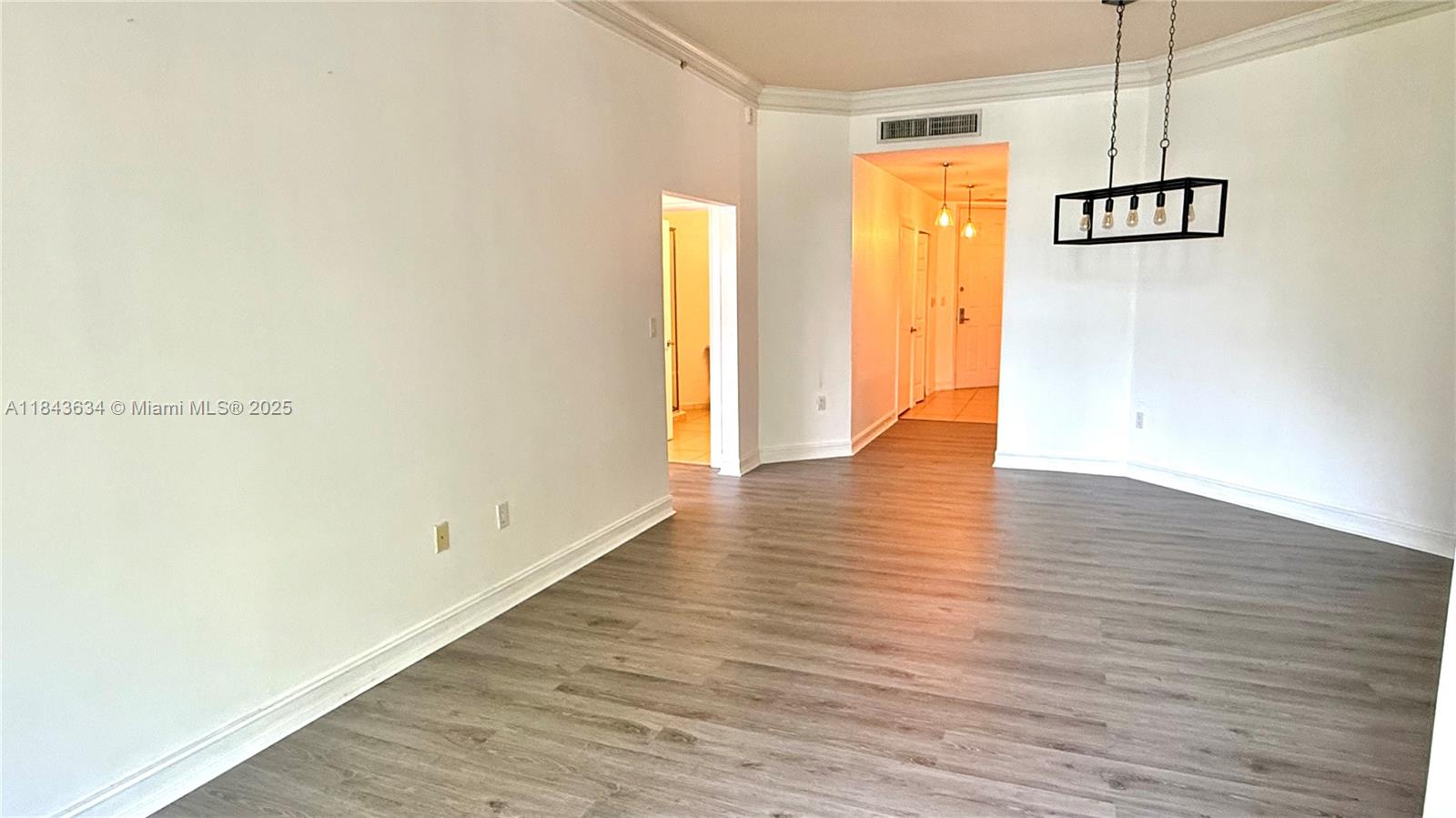 Photo of 3001 185th St  #201, Aventura, Florida, 33180 - 
