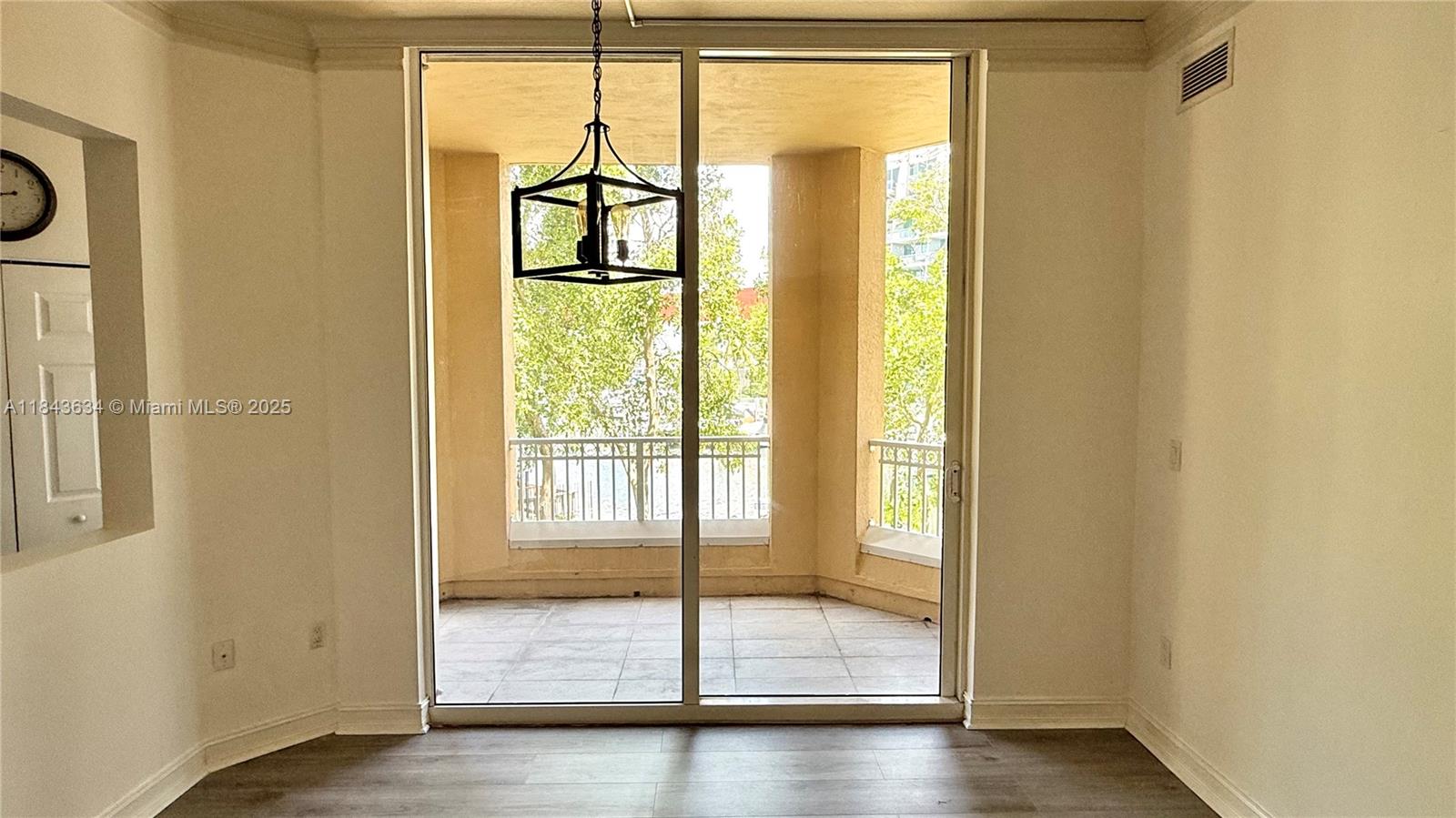 Photo of 3001 185th St  #201, Aventura, Florida, 33180 - 