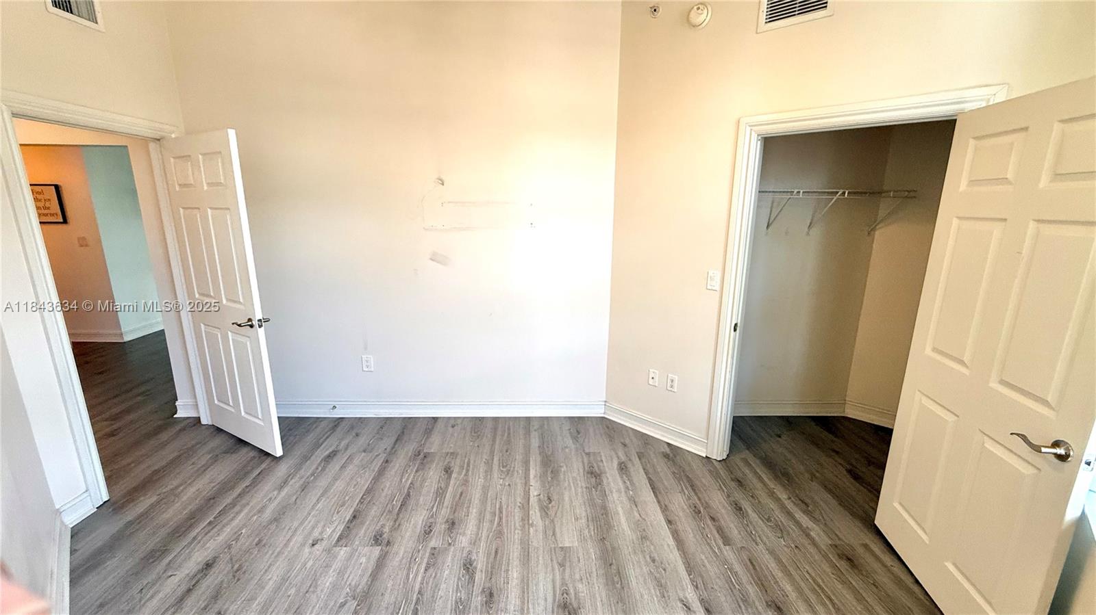 Photo of 3001 185th St  #201, Aventura, Florida, 33180 - 