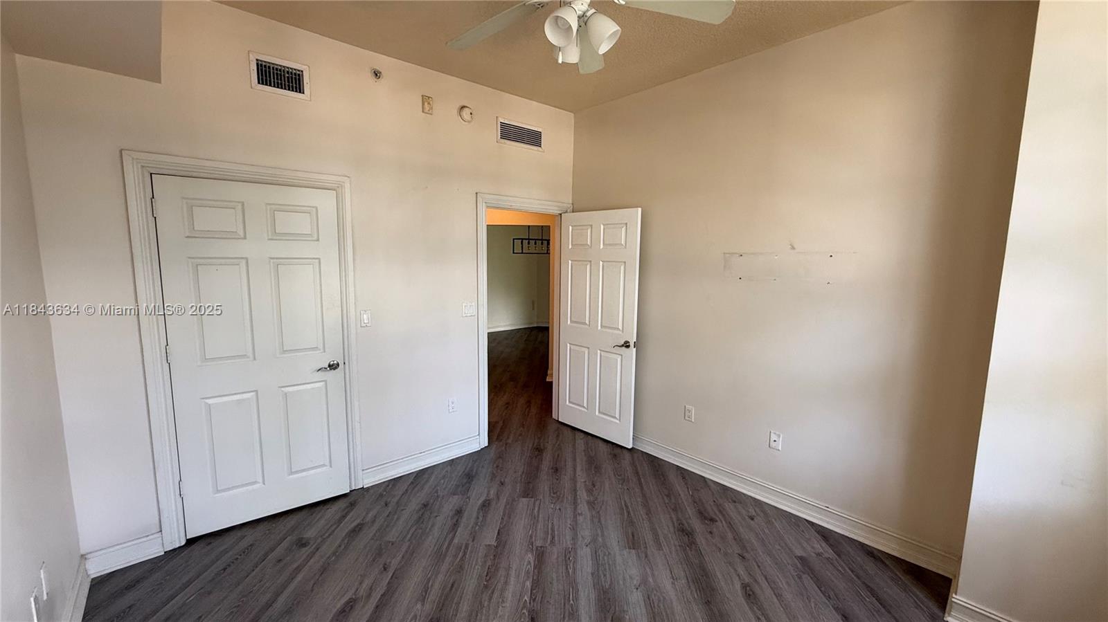 Photo of 3001 185th St  #201, Aventura, Florida, 33180 - 
