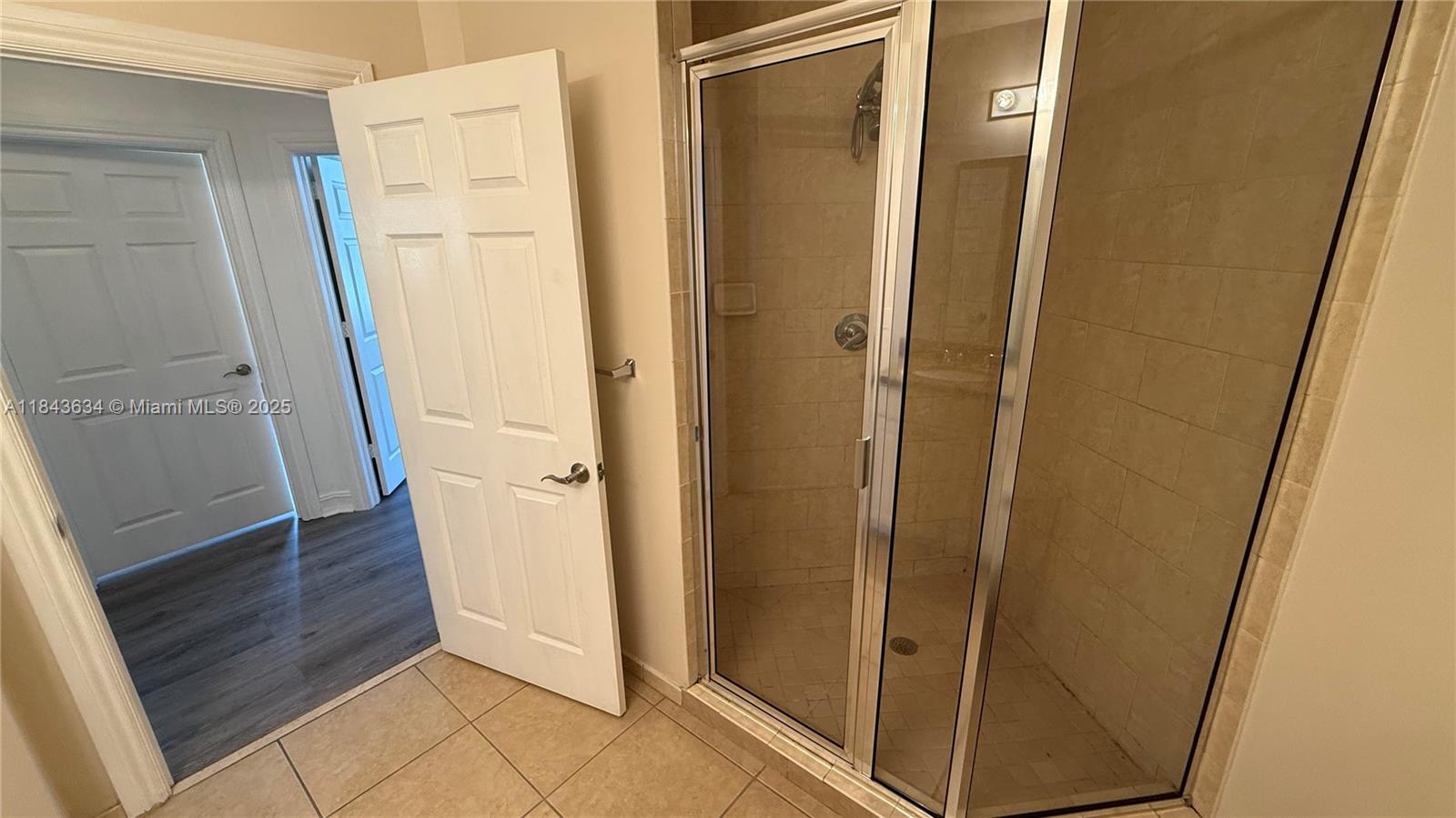 Photo of 3001 185th St  #201, Aventura, Florida, 33180 - 