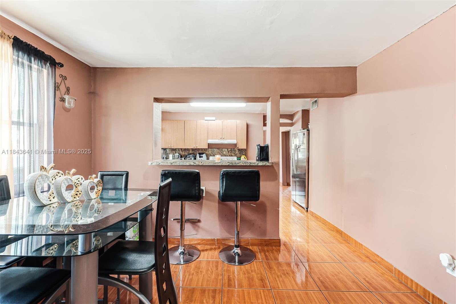 See details / 1789 sq. ft. $ 2025-07-19 0 Photo