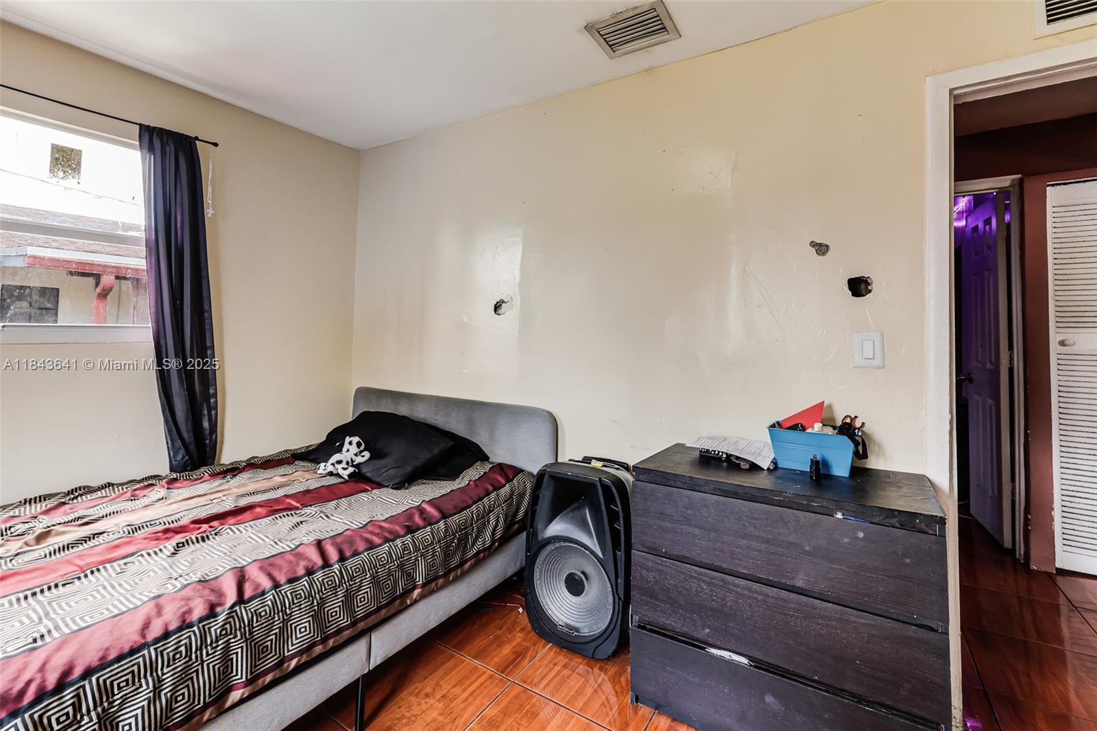 See details / 1789 sq. ft. $ 2025-07-19 0 Photo