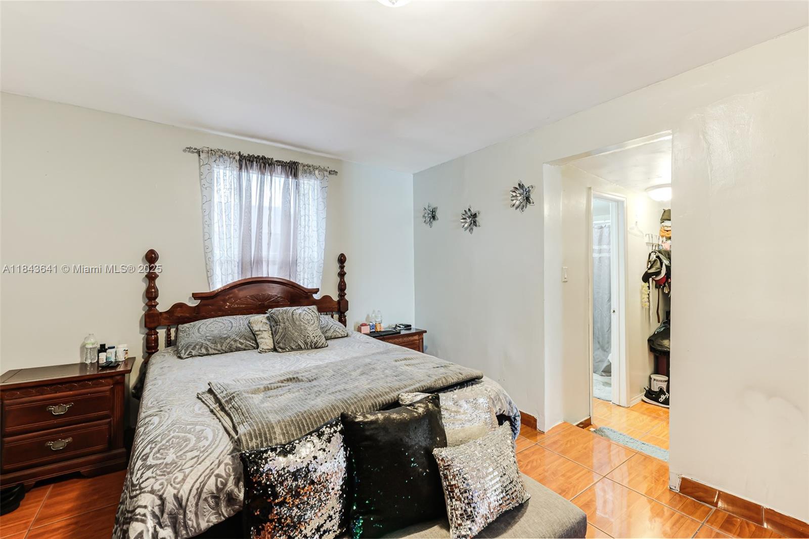 See details / 1789 sq. ft. $ 2025-07-19 0 Photo