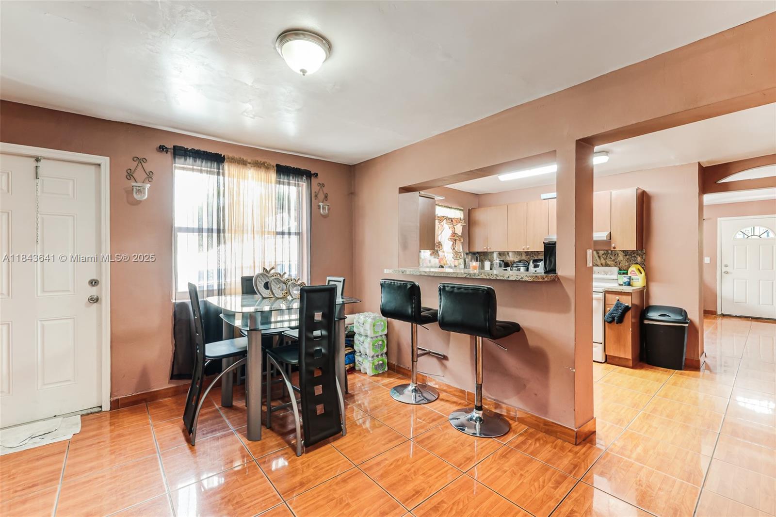See details / 1789 sq. ft. $ 2025-07-19 0 Photo