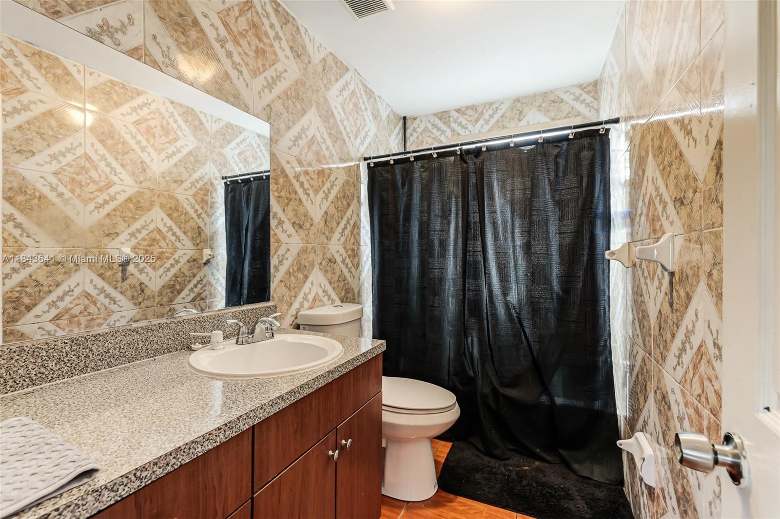 See details / 1789 sq. ft. $ 2025-07-19 0 Photo