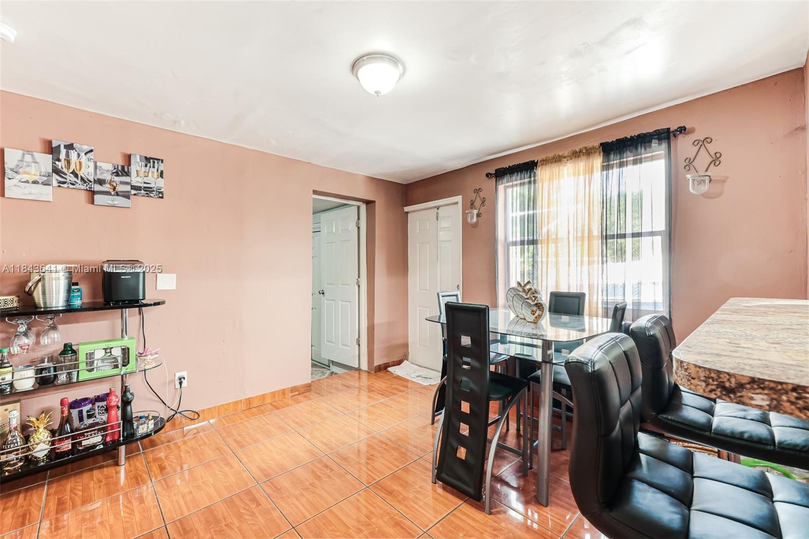 See details / 1789 sq. ft. $ 2025-07-19 0 Photo