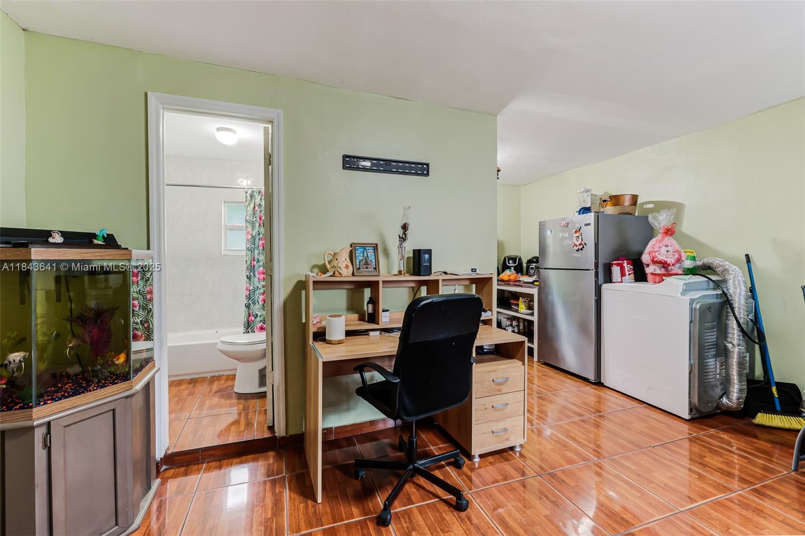 See details / 1789 sq. ft. $ 2025-07-19 0 Photo