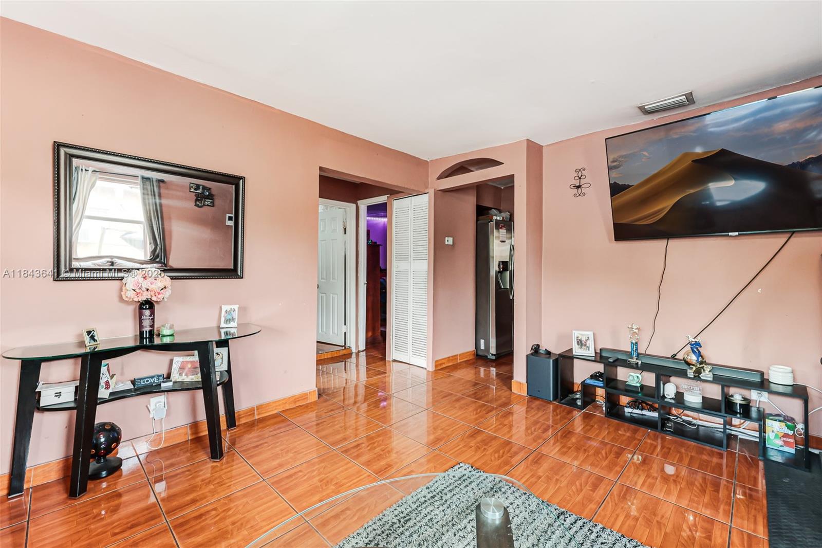 See details / 1789 sq. ft. $ 2025-07-19 0 Photo