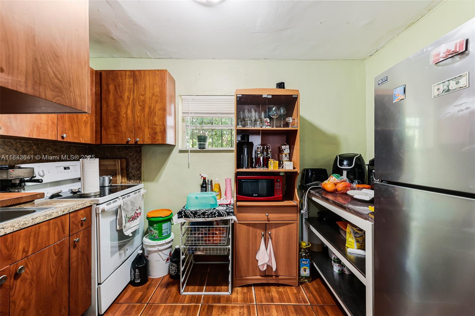 See details / 1789 sq. ft. $ 2025-07-19 0 Photo