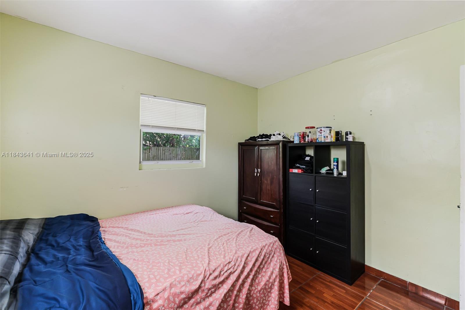 See details / 1789 sq. ft. $ 2025-07-19 0 Photo