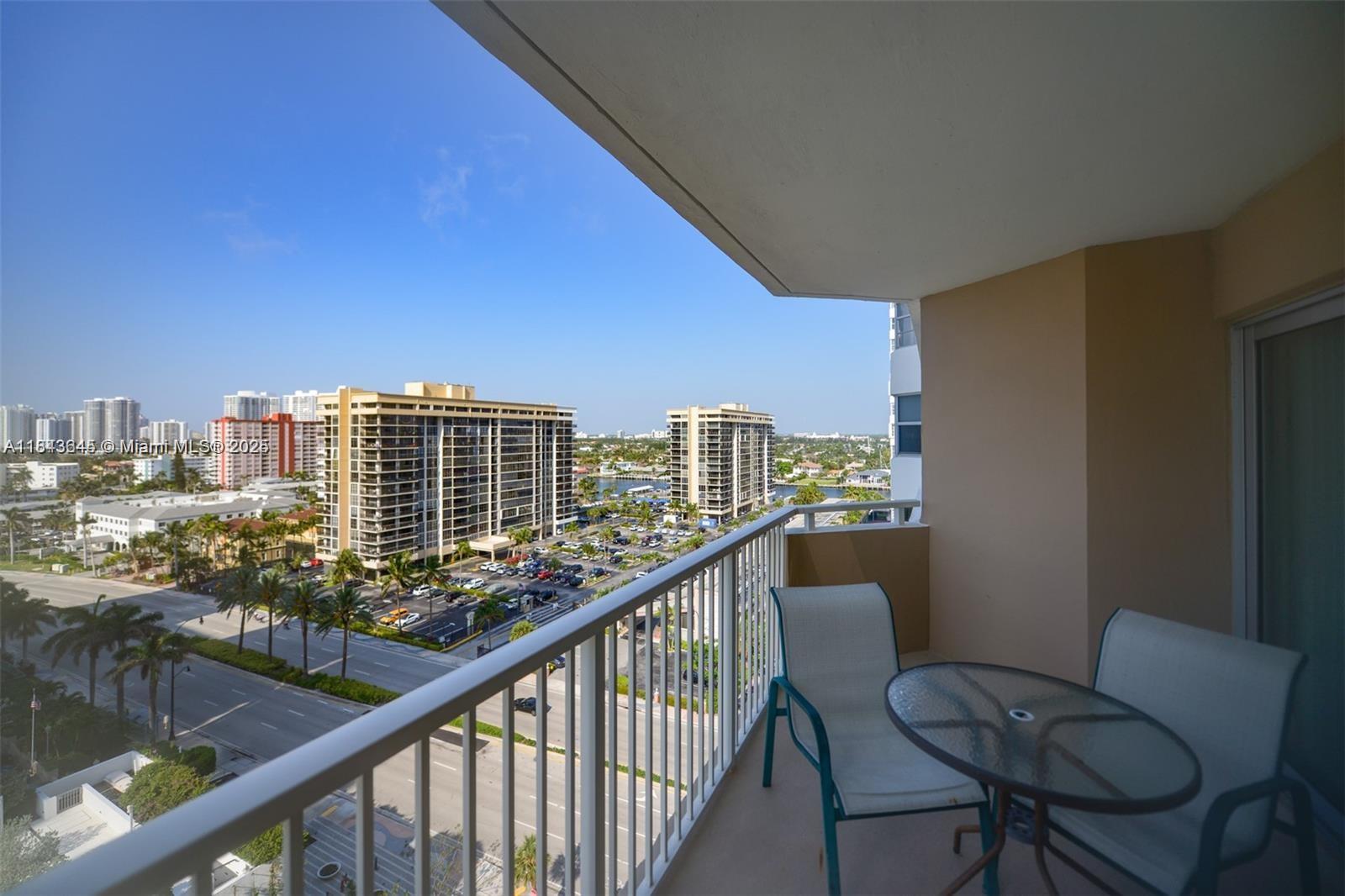 See details 11N 1 / 2 870 sq. ft. $ 2025-07-19 0 Photo