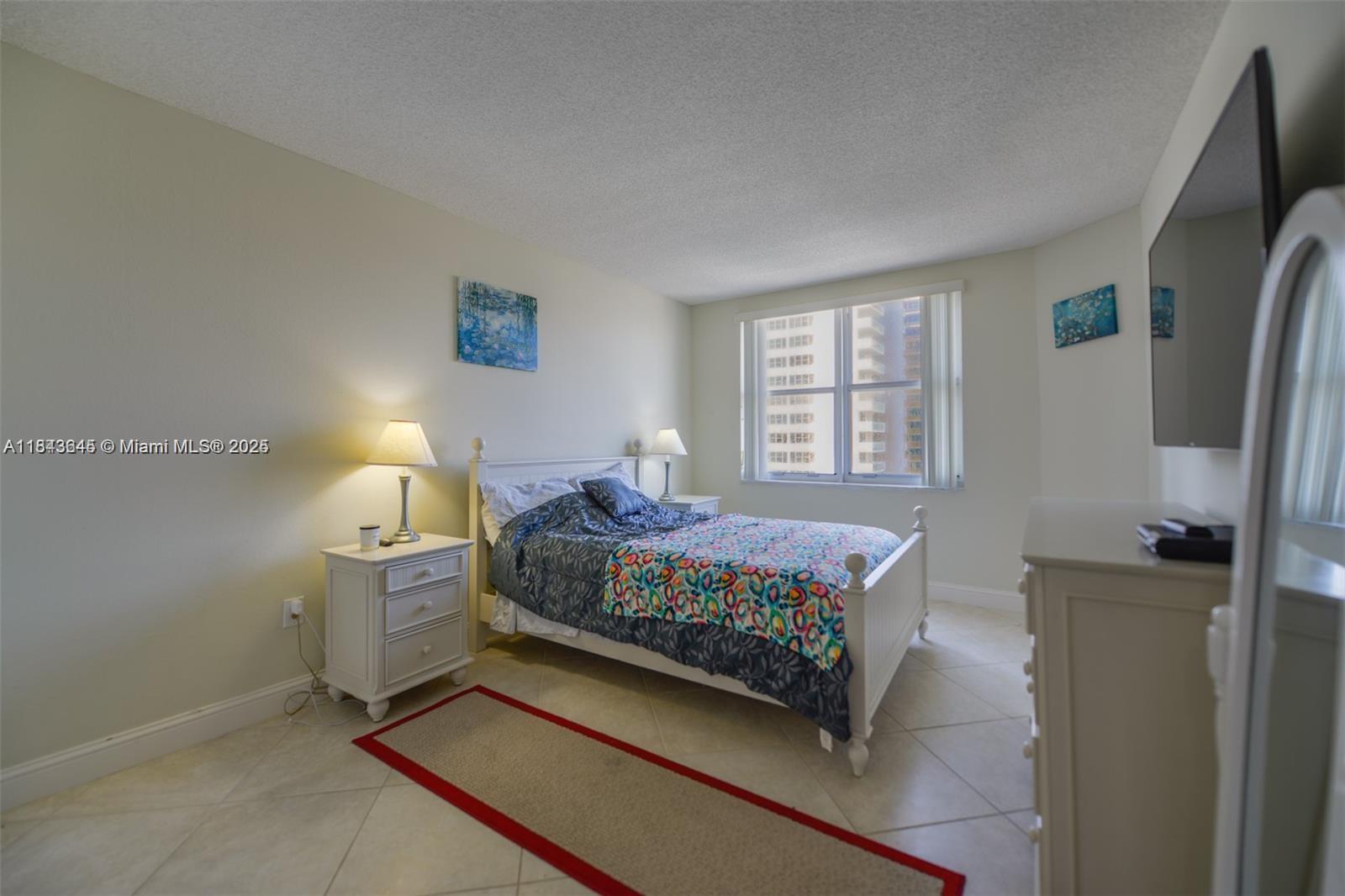 See details 11N 1 / 2 870 sq. ft. $ 2025-07-19 0 Photo