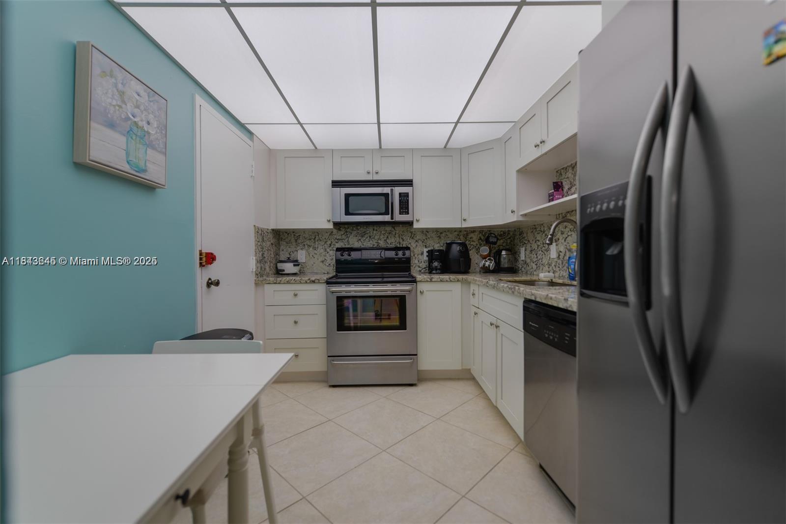 See details 11N 1 / 2 870 sq. ft. $ 2025-07-19 0 Photo