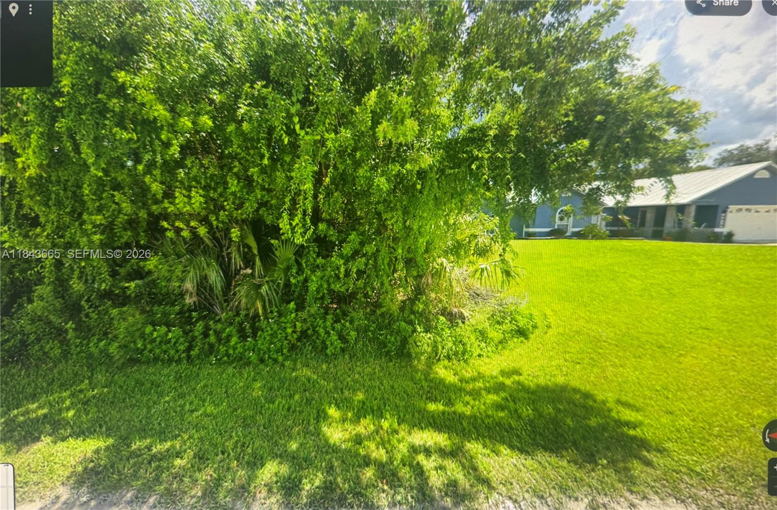   /   кв.футов $ 2025-11-01 0 Фото