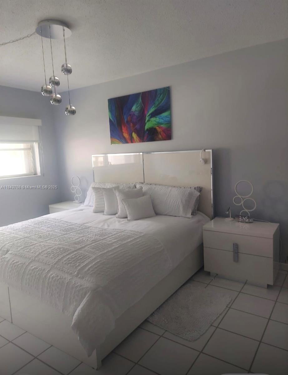 See details 209 1 / 2 775 sq. ft. $ 2025-07-20 0 Photo