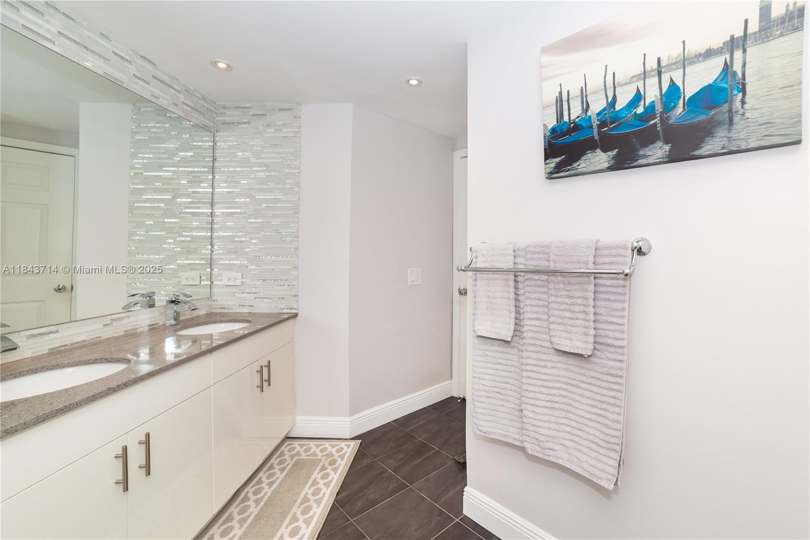 Photo of 17100 Bay Rd  #1802, Sunny Isles Beach, Florida, 33160 - Master Bathroom