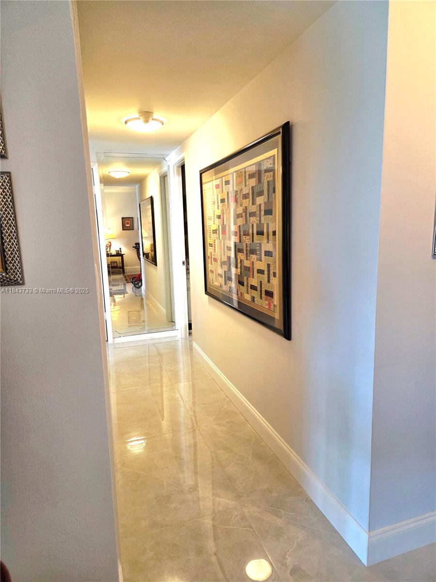 Ver detalles 716 2 / 2 1132 sq. ft. $ 2025-07-24 0 foto