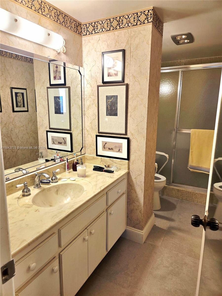 Ver detalles 716 2 / 2 1132 sq. ft. $ 2025-07-24 0 foto