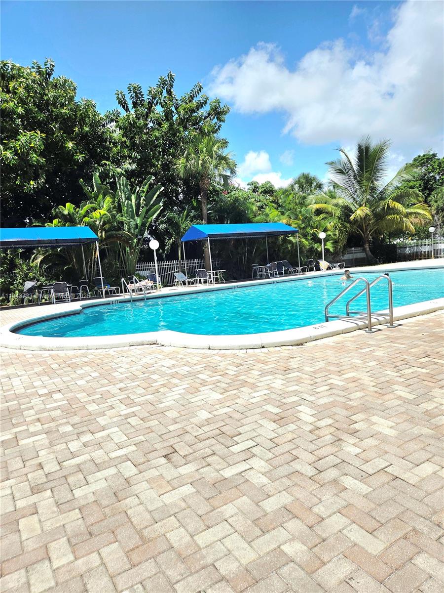 Ver detalles 716 2 / 2 1132 sq. ft. $ 2025-07-24 0 foto