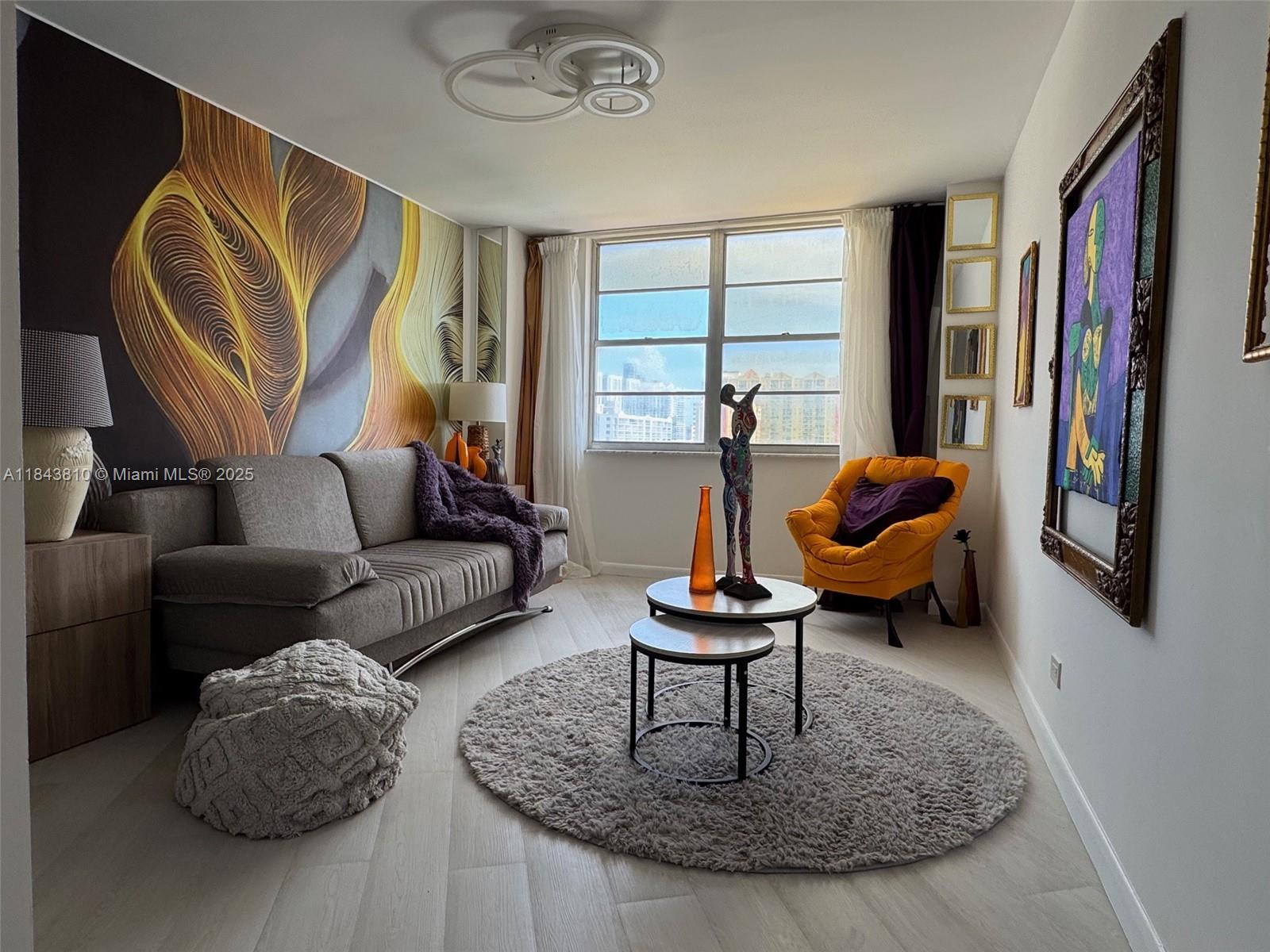 See details 918 2 / 2 1275 sq. ft. $ 2025-07-31 0 Photo