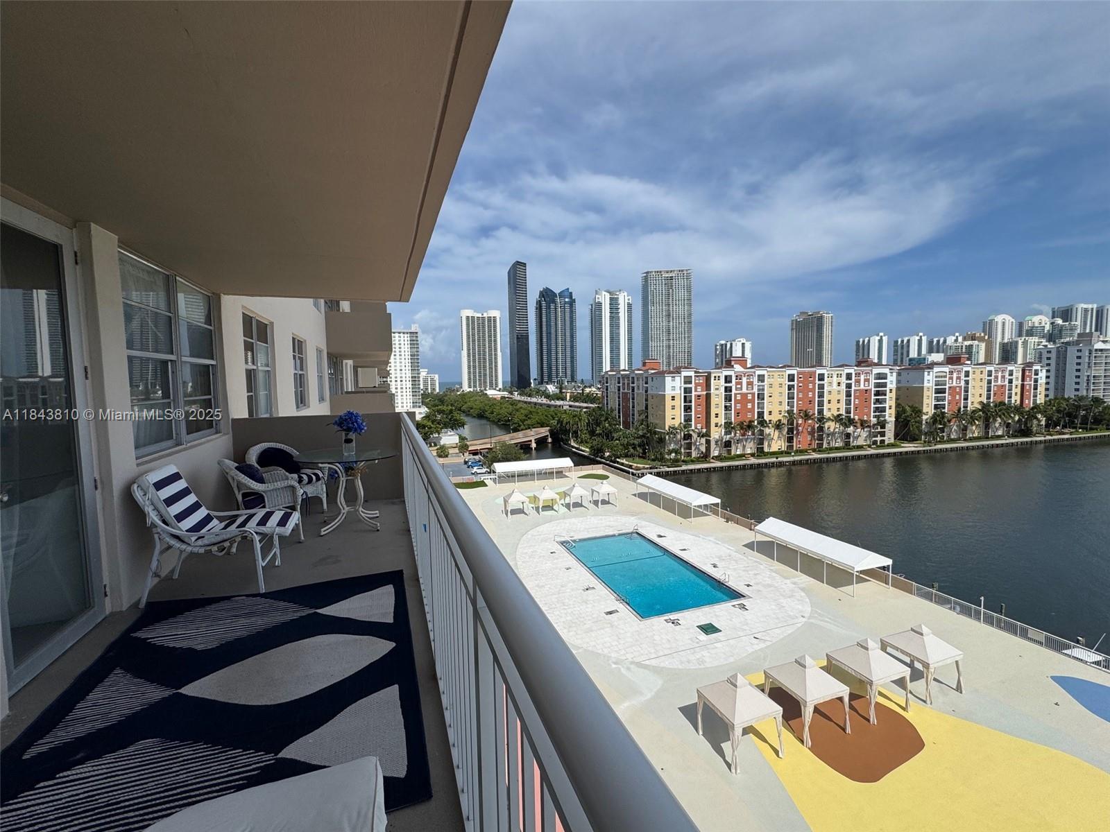 See details 918 2 / 2 1275 sq. ft. $ 2025-07-31 0 Photo