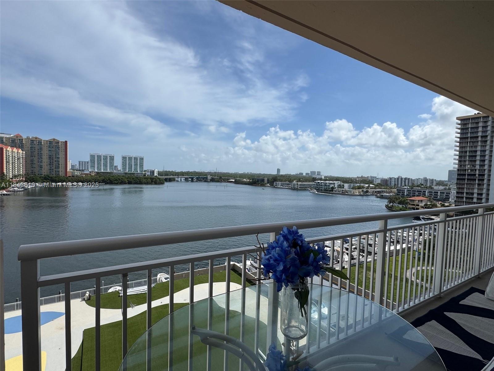 See details 918 2 / 2 1275 sq. ft. $ 2025-07-31 0 Photo