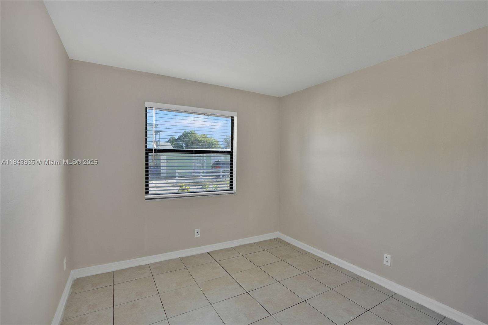 See details / 1764 sq. ft. $ 2025-07-20 0 Photo