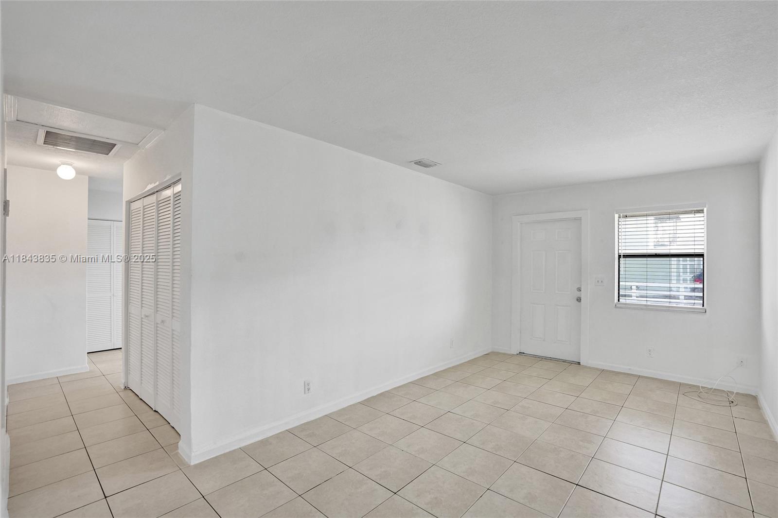 See details / 1764 sq. ft. $ 2025-07-20 0 Photo