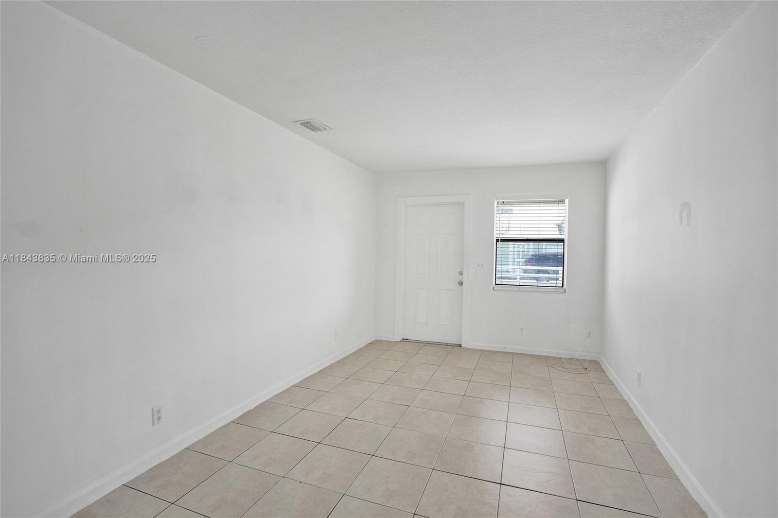 See details / 1764 sq. ft. $ 2025-07-20 0 Photo