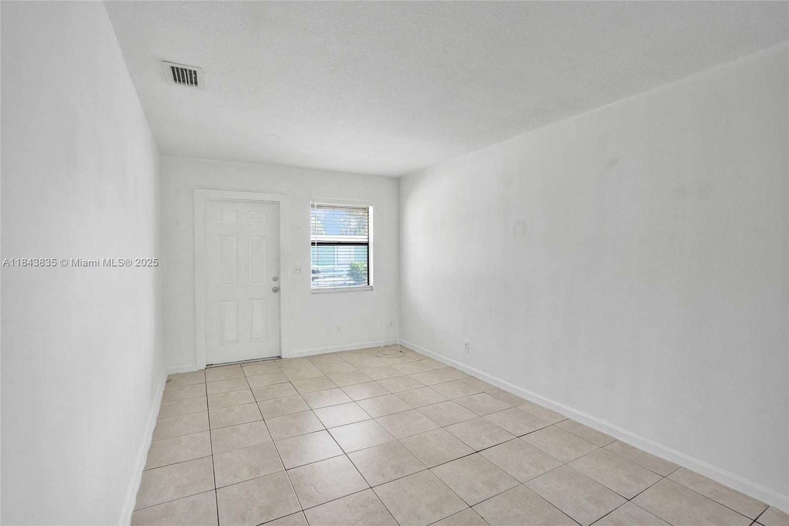 See details / 1764 sq. ft. $ 2025-07-20 0 Photo