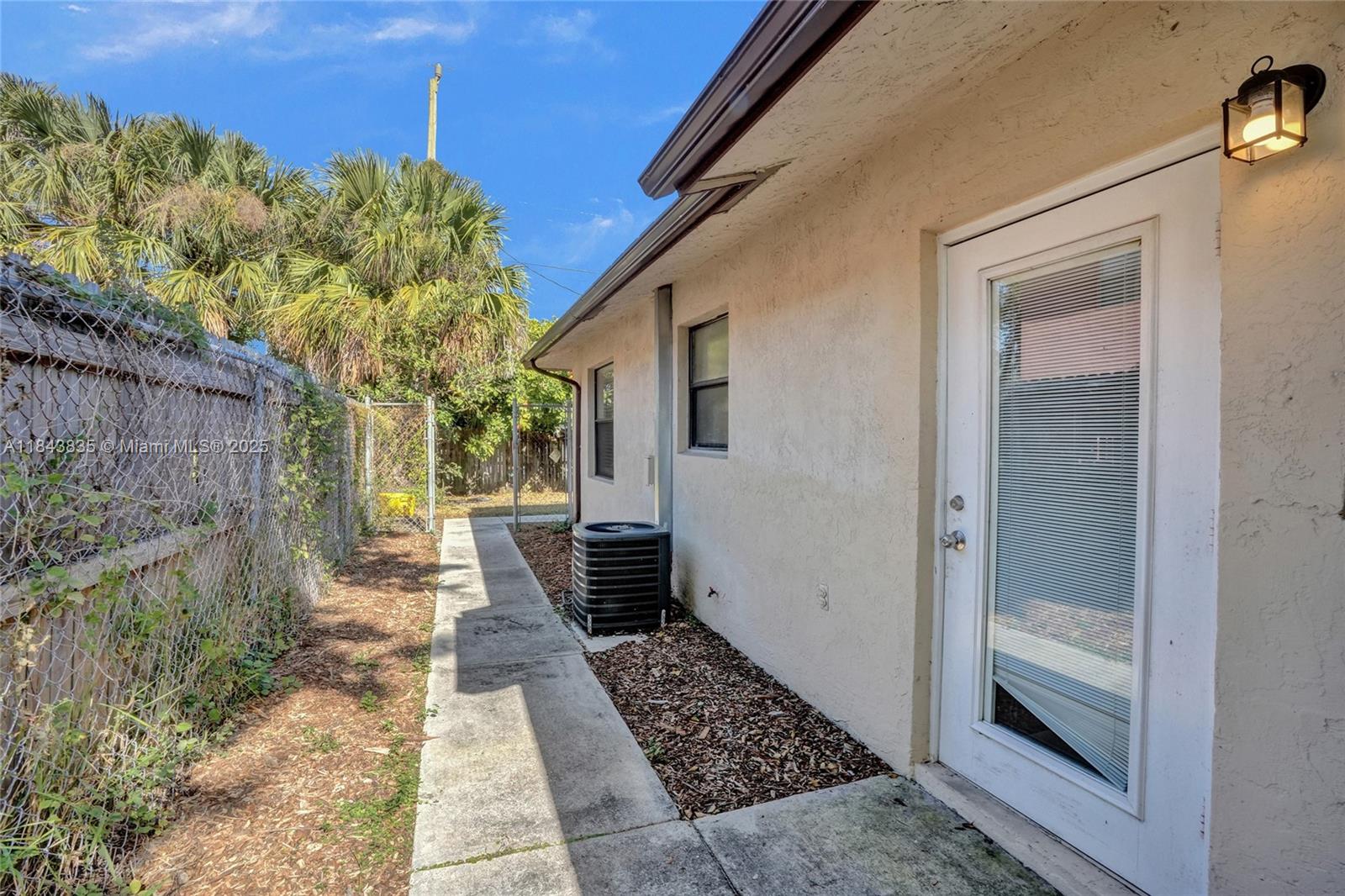 See details / 1764 sq. ft. $ 2025-07-20 0 Photo