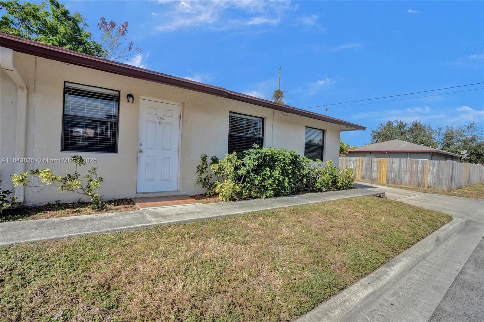 See details / 1764 sq. ft. $ 2025-07-20 0 Photo