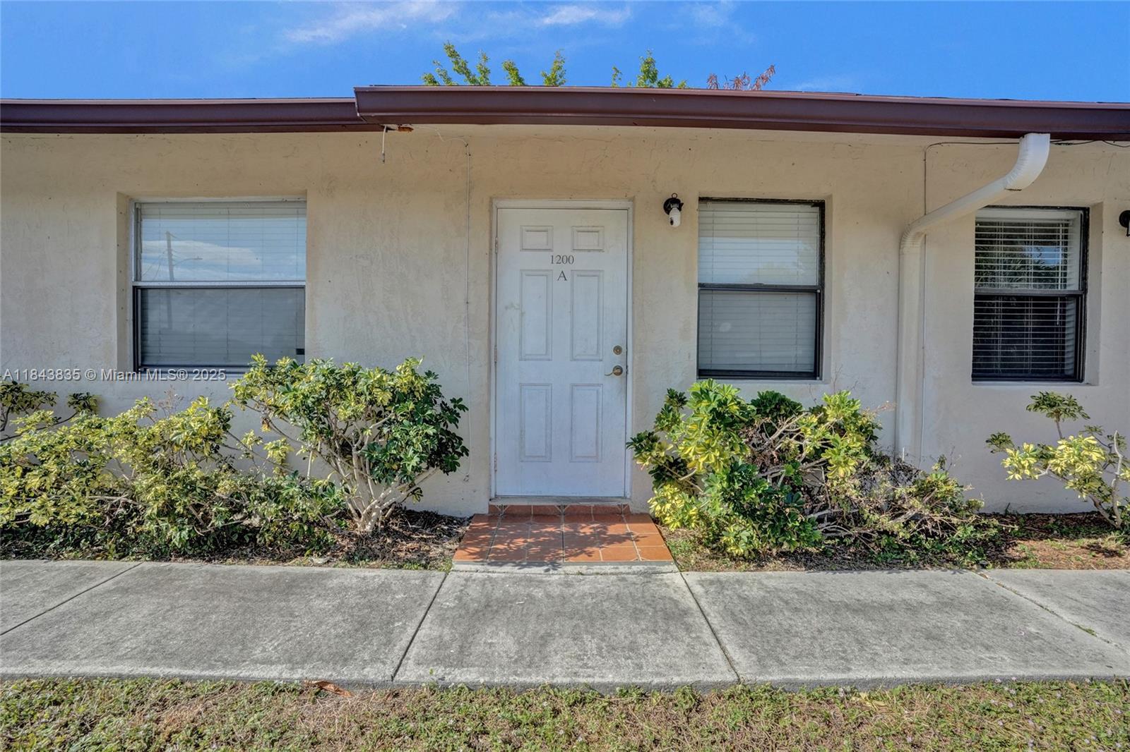 See details / 1764 sq. ft. $ 2025-07-20 0 Photo