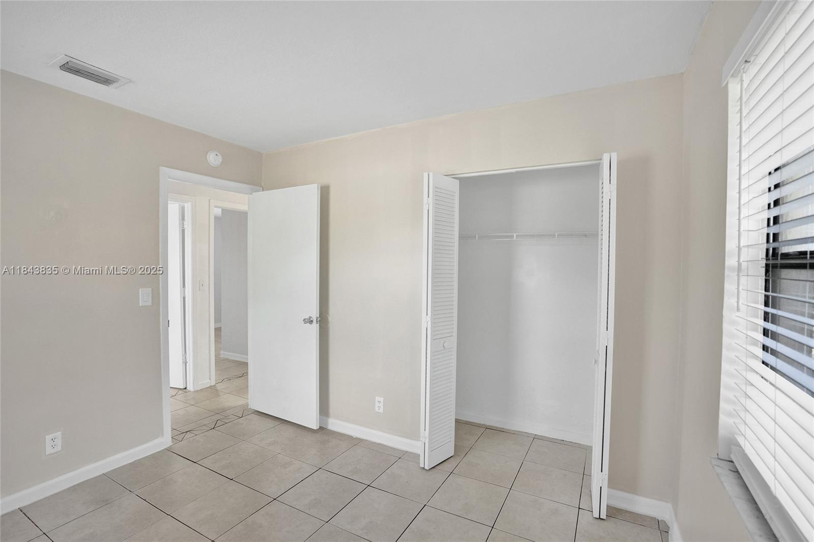 See details / 1764 sq. ft. $ 2025-07-20 0 Photo