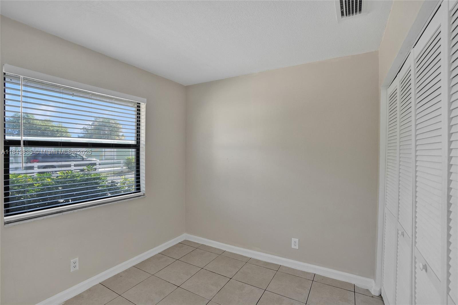 See details / 1764 sq. ft. $ 2025-07-20 0 Photo